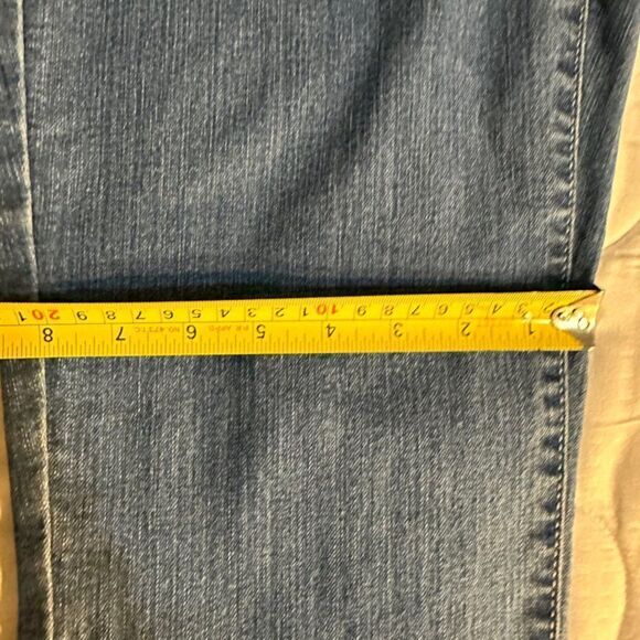 NYDJ Jeans Size 8 Capri 20 Inch Inseam - Picture 8 of 13